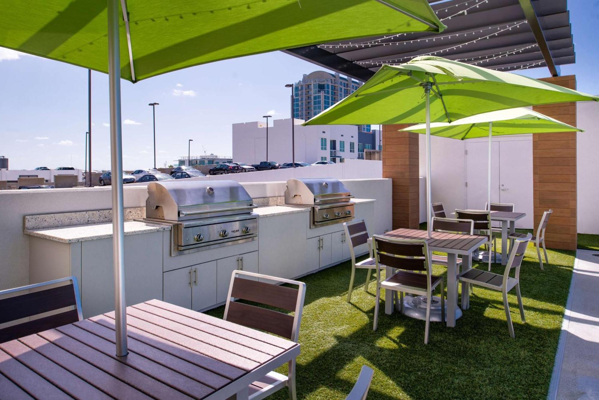 Home2 Suites By Hilton Tampa Downtown Channel District Exteriör bild